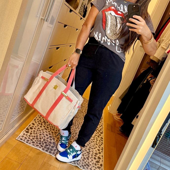 user image by @isabelanayaofficial, Women's The Rolling Stones Leppard Short Sleeve Graphic T-Shirt - Gray