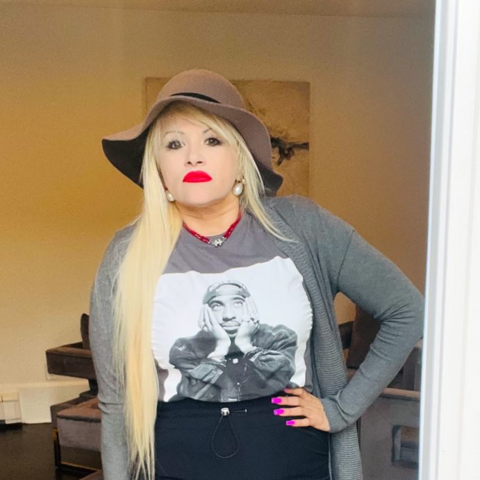 user image by @bluefashiony, Women's Tupac Short Sleeve Graphic T-Shirt - Black