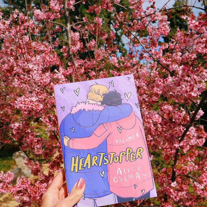 user image by @bookquoth, Heartstopper: Volume 4: A Graphic Novel, 4 - by Alice Oseman (Paperback)