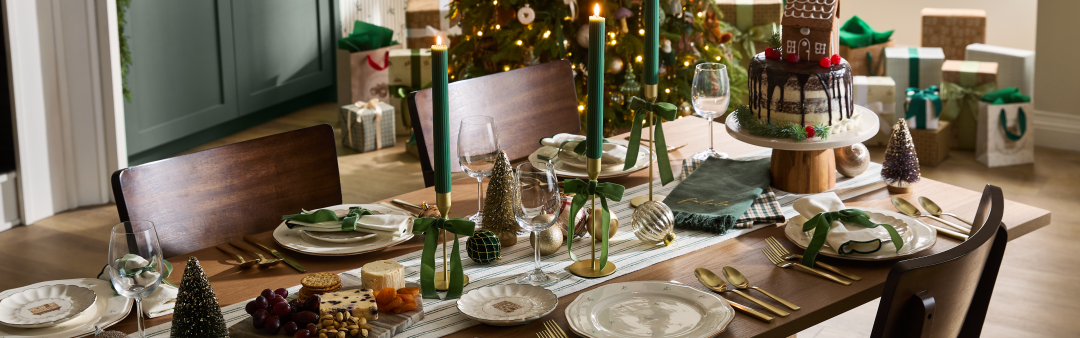 Shop Plateau de service maison en marbre onyx CANVAS Co, Assiettes à hors-d'oeuvre réutilisables en grès CA, Assiettes à dîner décoratives de Noël CANVAS Colle, Décoration de Noël chemin de table rayé vert CANVA, Linges à vaisselle CANVAS Collection Célébrations , Support à gâteau à base en bois d'acacia CANVAS Co, Décoration de Noël serviettes de table carrées en , Décoration de table arbres à goupillon scintillant and more