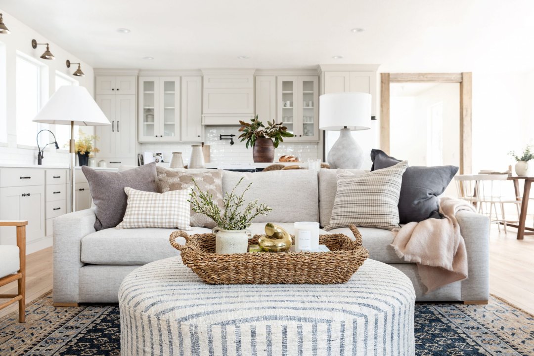 How to Choose Throw Pillow Combinations Studio McGee