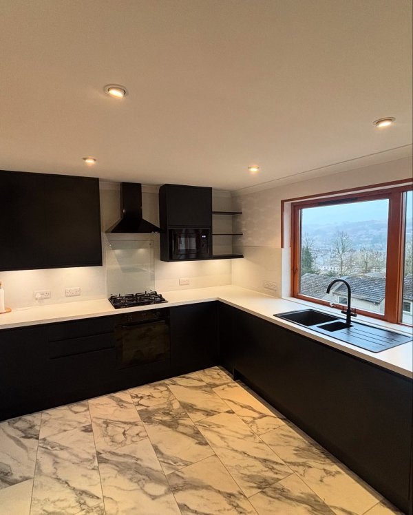 Clerkenwell Super Matt Charcoal Kitchen | Howdens