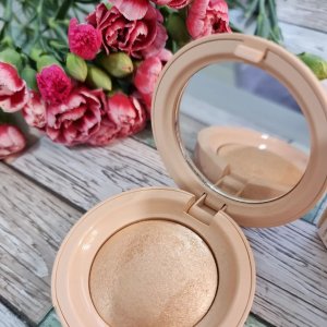 @volublebloggers {1} {2} van {3}