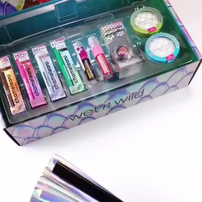 user image by @imcrazy4makeup, Wet n Wild Chameleon Chrome Eyeliner - 0.008oz