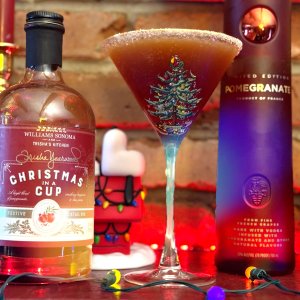 Trisha Yearwood's Christmas in a Cup | Cocktail Kit | Williams Sonoma