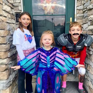 Magical Butterfly Halloween Costume For Girls – Glows In Black Light, Poncho & Headband Set For Ages 4-6