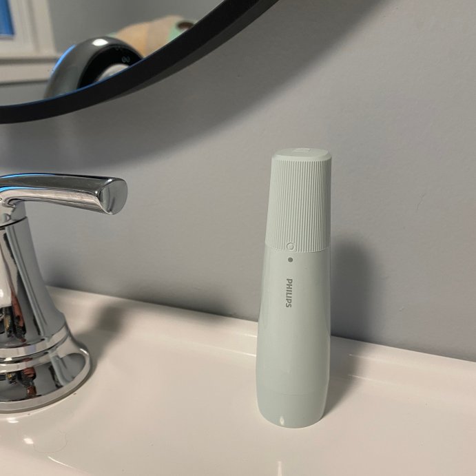 user image by Kara B, Philips Series 5000 Women&#39;s Battery Facial Hair Remover - BRR474/00