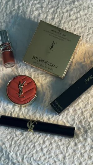 &rsquo;s mediaimport video of YSL BEAUTY Lash Clash Extreme Volume Mascara,YSL BEAUTY Loveshine Plumping Lip Oil Gloss,YSL BEAUTY Make Me Blush Powder