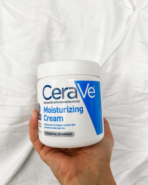 CeraVe Moisturizing Cream, Face and Body Moisturizer for Dry Skin 