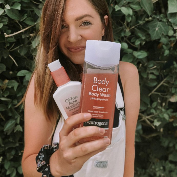 user image by @sarahpaigediaries, Neutrogena Body Clear Pink Grapefruit Acne Body Wash with Vitamin C for Body Breakouts - 8.5 fl oz