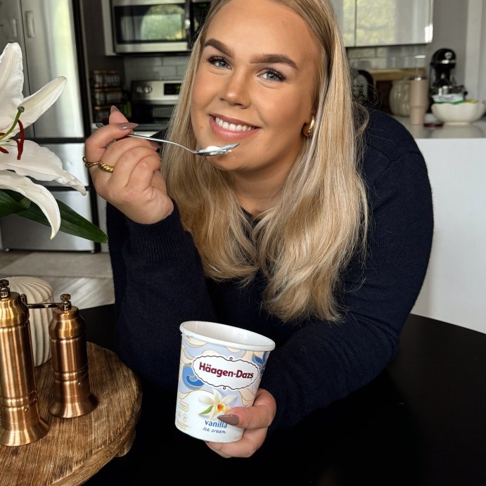 user image by @whatanettewears, Haagen-Dazs Vanilla Ice Cream - 14 fl oz