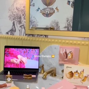 @spacenks {1} {2} av {3}