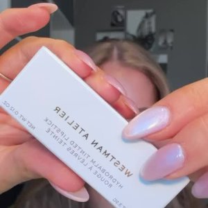 &rsquo;s mediaimport video of Westman Atelier HydroBalm Tinted Lipstick