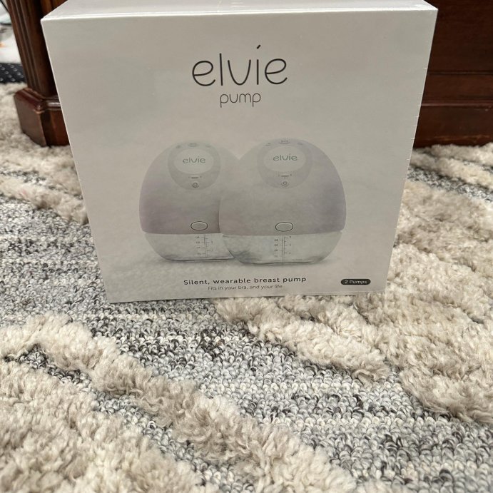 user image by @alitriesit, Elvie Electric Breast Pump