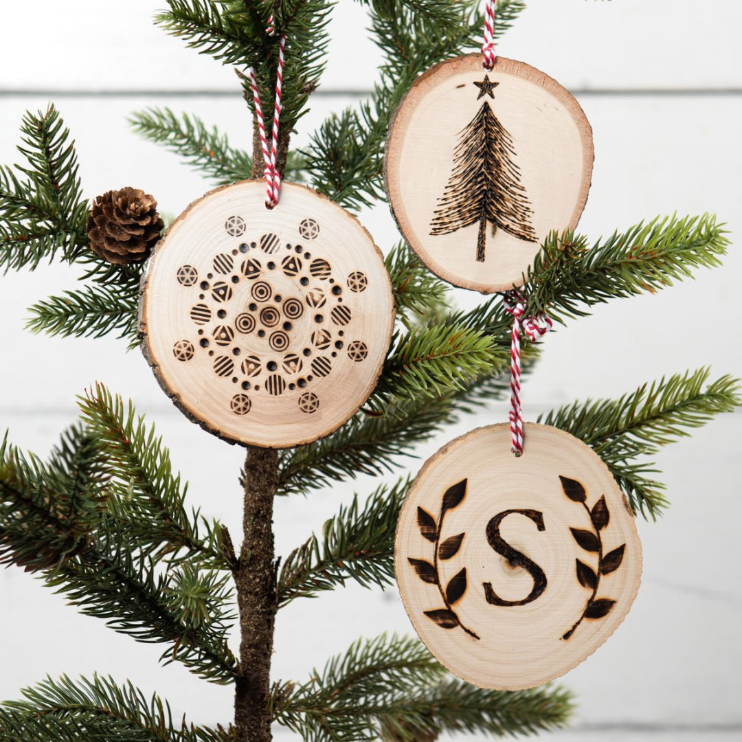 35 DIY Holiday Ornaments | The Plaid Palette DIY craft ideas, products ...