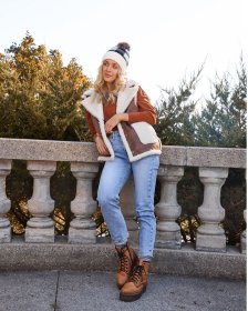 How to Wear White Boots – 4 Easy Rules — The Wardrobe Consultant