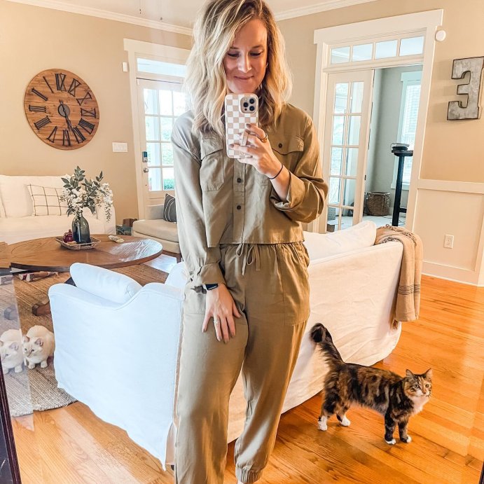 user image by @lindzmashea, Women's High-Rise Joggers - Universal Thread™