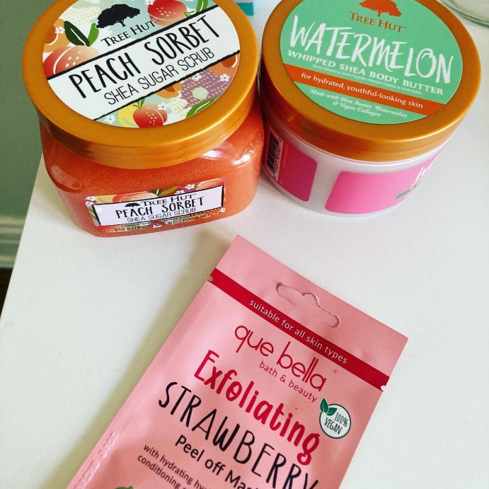 user image by @sweetselfcarexx, Que Bella Exfoliating Strawberry Peel Off Mask - 0.35oz