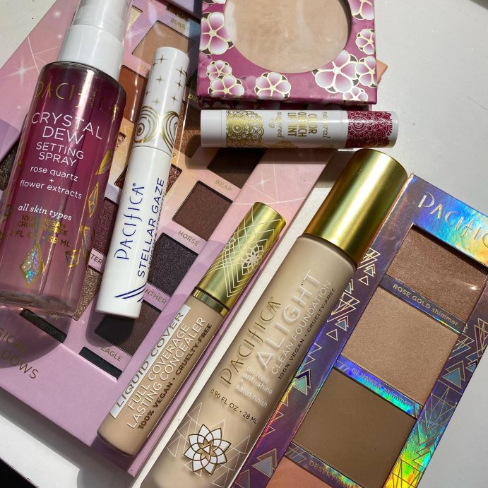 user image by @juliabeauty10, Pacifica Alight Clean Foundation - 0.9 fl oz