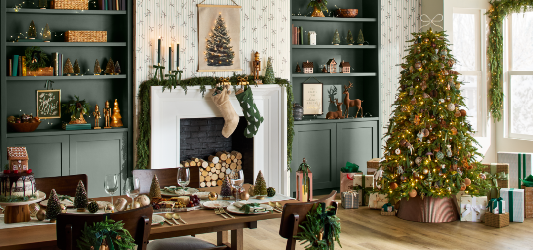 Shop Casse-noisette soldat en laiton antique avec boucl, Décoration de Noël murale arbre illuminé en tissu , Bas de Noël arbre vert et crème CANVAS Collection , Décoration de Noël maison et arbre d'hiver en méta, Arbre vers le bas Adeline illuminé d'intérieur CAN, Décoration pour cime d'arbre boucle scintillante C, Cache-pied d'arbre de Noël évasé CANVAS Collection, Guirlande de cèdre Ashford illuminée CANVAS de 6 p and more