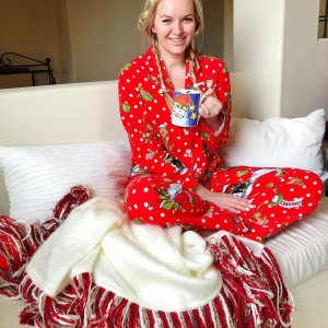 Pottery barn kids online grinch pajamas