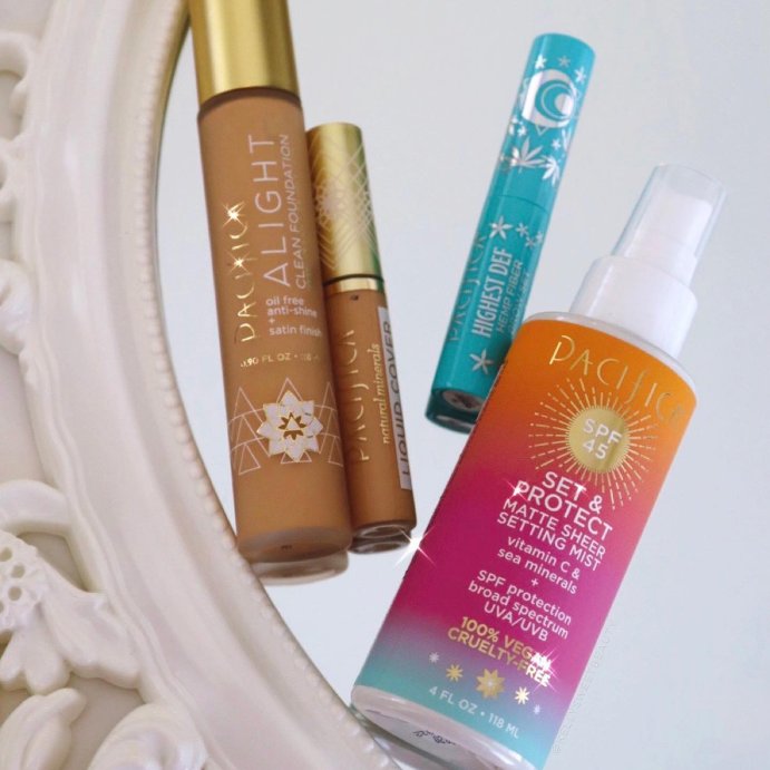user image by @kellysweetbeauty, Pacifica Alight Clean Foundation - 0.9 fl oz