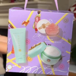 @spacenks {1} {2} av {3}