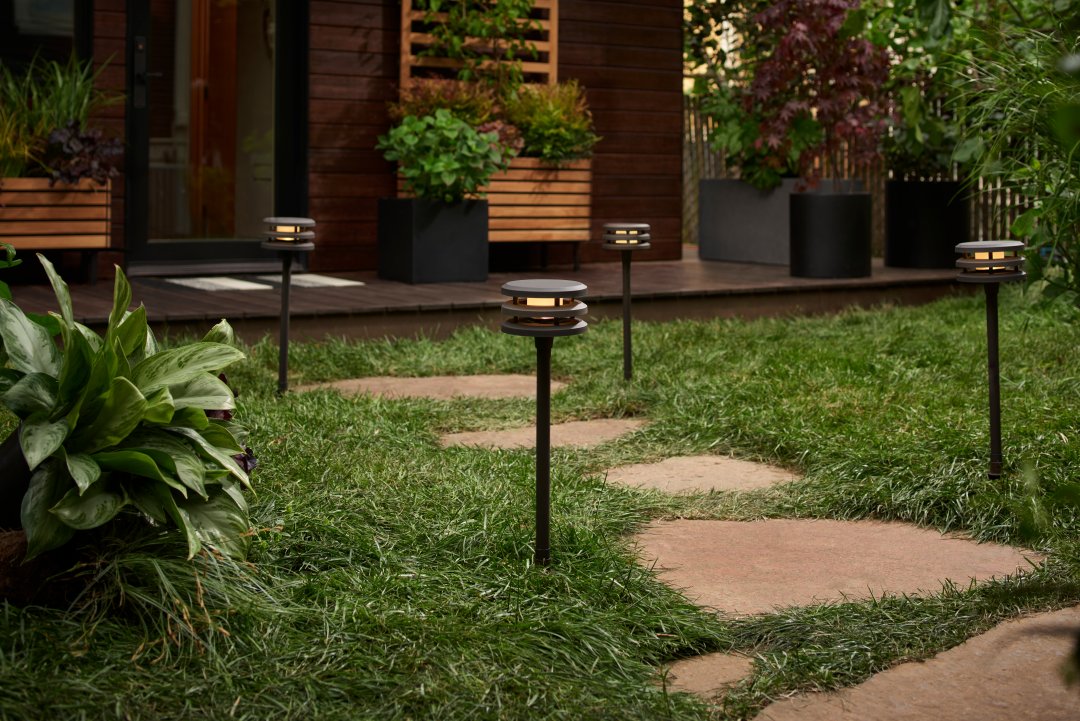 How to Choose Outdoor Path Lighting