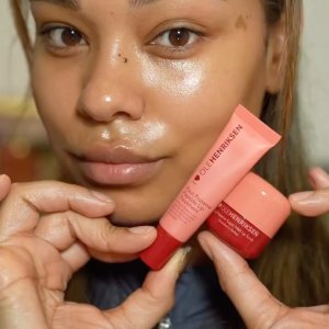 @spacenk&rsquo;s instagram video of Ole Henriksen Pout Preserve Peptide Lip Treatment,Ole Henriksen Pout Preserve Sugar Melt Exfoliating Lip Scrub
