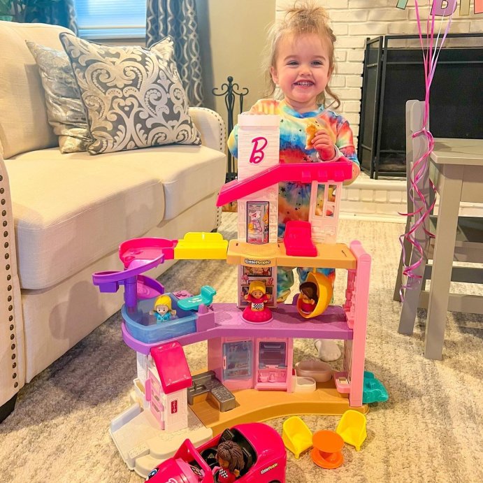 user image by @minifashiondiva, Fisher-Price Little People Barbie Little Dreamhouse Interactive Playset