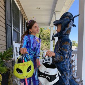 Glow-in-the-Dark Mummy Felt Halloween Treat Bag