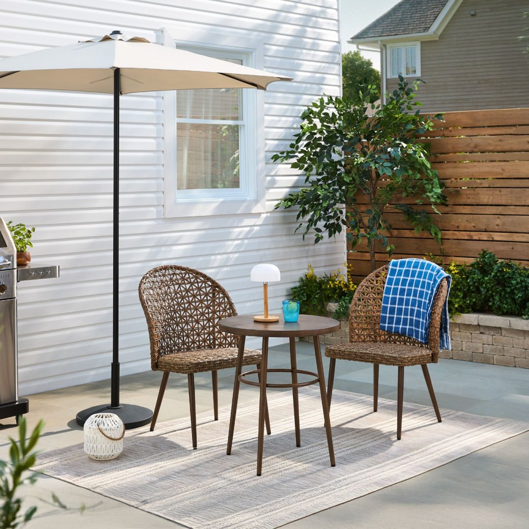 Shop Parasol de jardin FOR LIVING, beige, 7,5 pi, Lampe champignon d'extérieur Canvas, bambou, recha, Meubles de détente de jardin en osier CANVAS Grayl and more