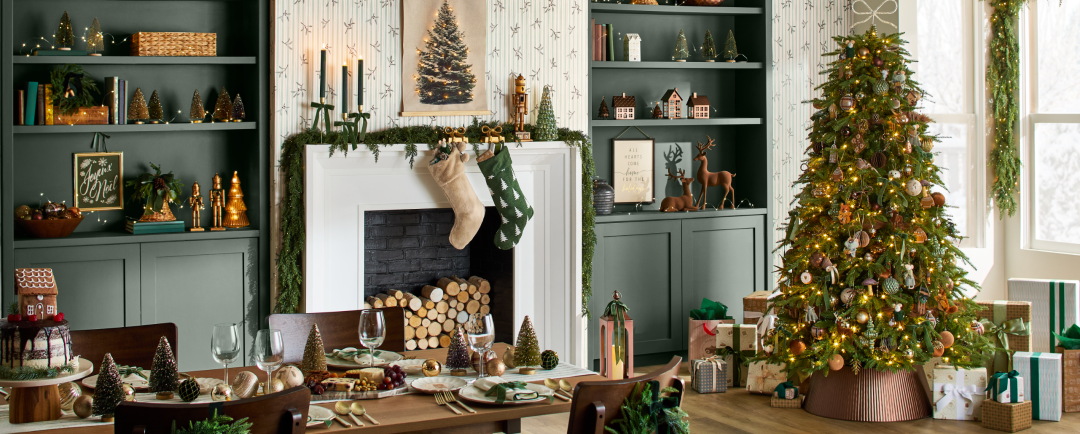 Shop Casse-noisette soldat en laiton antique avec boucl, Décoration de Noël murale arbre illuminé en tissu , Bas de Noël arbre vert et crème CANVAS Collection , Décoration de Noël maison et arbre d'hiver en méta, Arbre vers le bas Adeline illuminé d'intérieur CAN, Décoration pour cime d'arbre boucle scintillante C, Cache-pied d'arbre de Noël évasé CANVAS Collection, Guirlande de cèdre Ashford illuminée CANVAS de 6 p and more