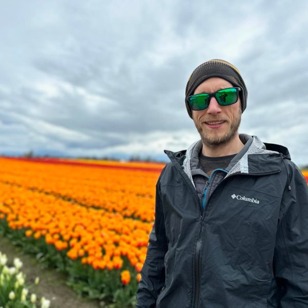 @beyondthesidewalks's instagram image of Columbia Men's EvaPOURation Jacket Black S