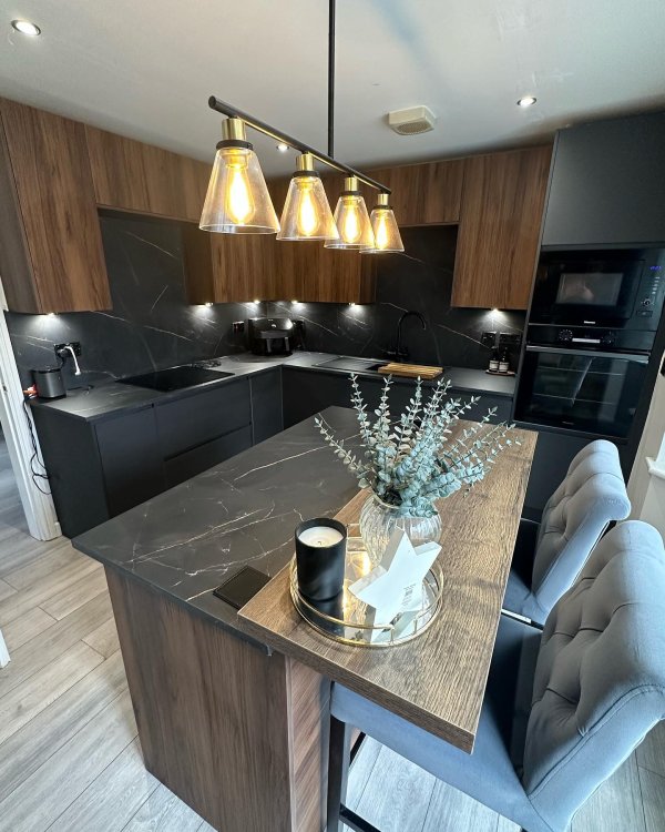 Clerkenwell Super Matt Charcoal Kitchen | Howdens