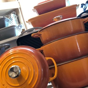 Le Creuset Heritage Stoneware Shallow Square Covered Baker, 2-Qt.