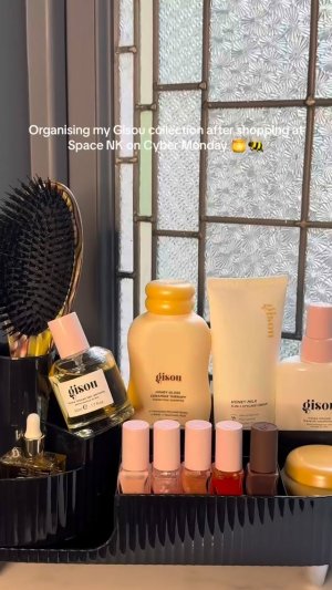 @spacenks {1} {2} av {3}