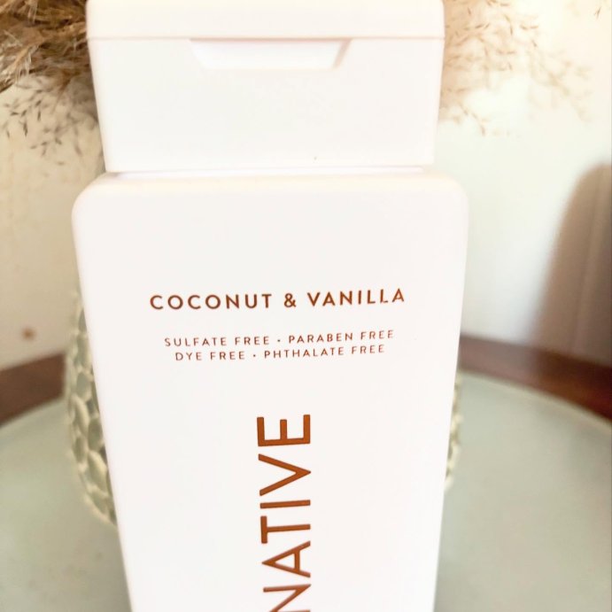 user image by @selfcare.moon29, Native Coconut & Vanilla Body Wash