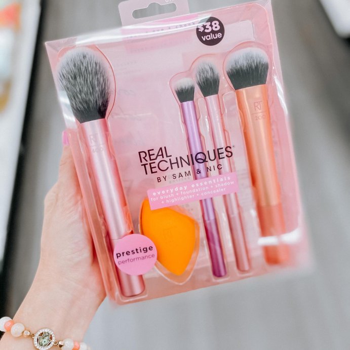 user image by @mamaonatargetrun, Real Techniques Everyday Essentials Makeup Brush Kit - 5pc