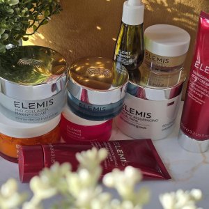 @andrada_mua&rsquo;s instagram photo of Elemis Superfood Facial Oil,Elemis Superfood Midnight Facial,Elemis Pro-Collagen Cleansing Balm,Elemis Pro-Collagen Eye Revive Mask,Elemis Pro-Collagen Marine Cream