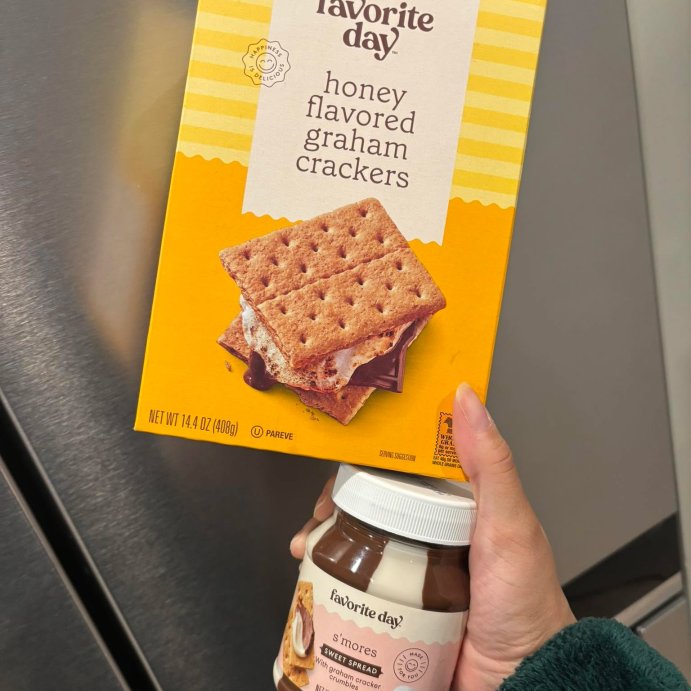 user image by @baker_demitastegood_treats, Honey Graham Crackers - 14.4oz - Favorite Day&#8482;