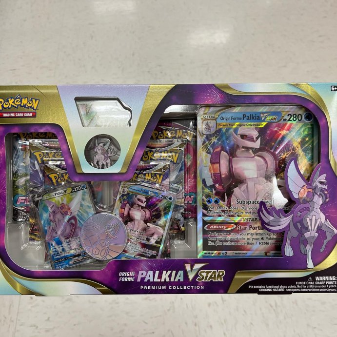 user image by @julspogopage, Pok&#233;mon Trading Card Game: Origin Forme Palkia VSTAR Premium Collection