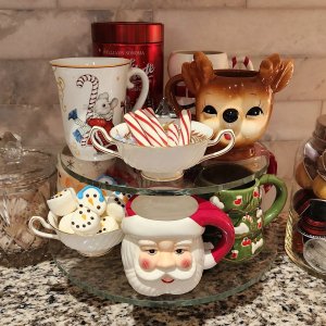 Set of 4 Adorable WILLIAMS SONOMA Snowman Snowmen Beige Coffee Tea Cup Mug  Christmas Santa 