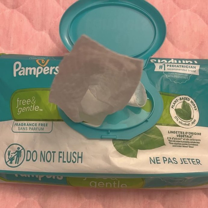 user image by @__f4c3, Pampers Free & Gentle Baby Wipes
