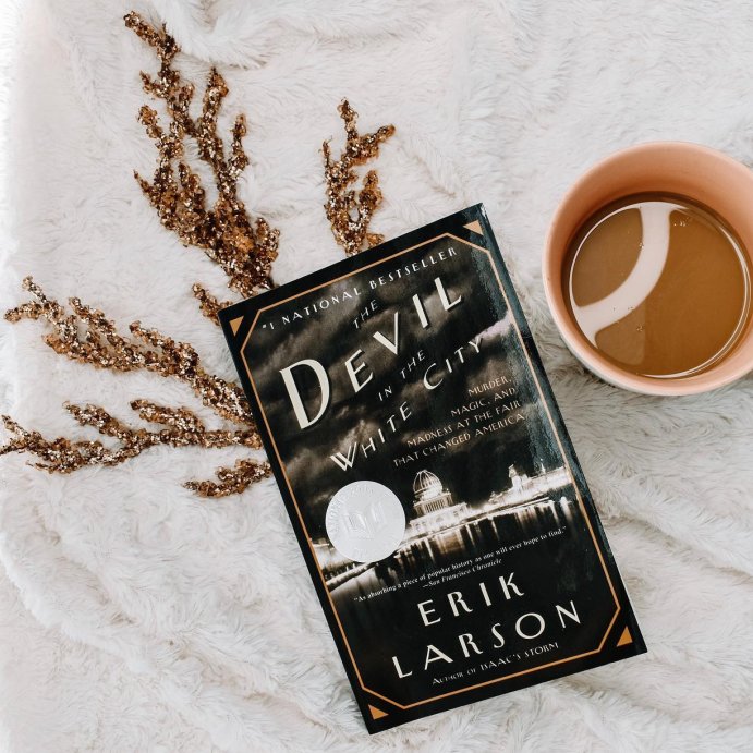 user image by @aricoraima, The Devil in the White City (Reprint) (Paperback) by Erik Larson