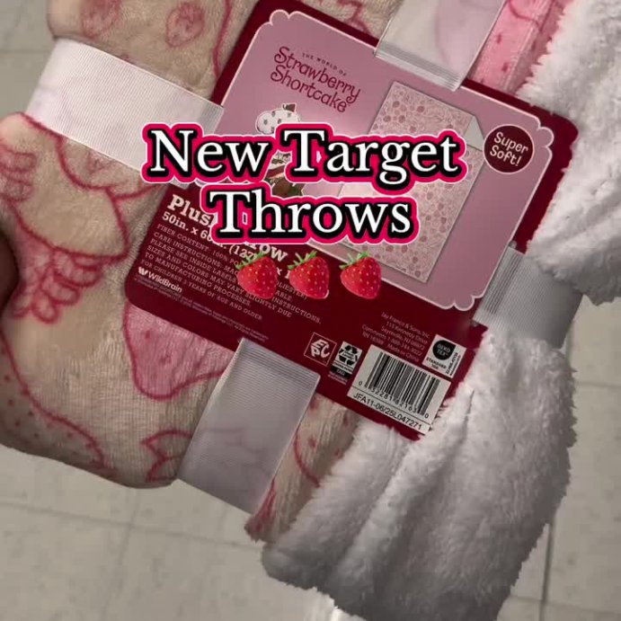 user image by @angelamarietingz, 50&#34;x60&#34; Strawberry Shortcake Faux Shearling Throw Blanket