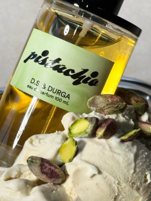 @spacenks {1} {2} van {3}