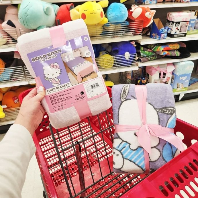 user image by @targetdealfinder, Hello Kitty Kids&#39; Blanket