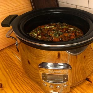 All-Clad Electrics Stainless Steel and Cast Iron Slow Cooker 5 Quart 7-in-1  Slow Cook High/Low, Braise, Sauté, Simmer, Manual, Keep Warm 1200 Watts