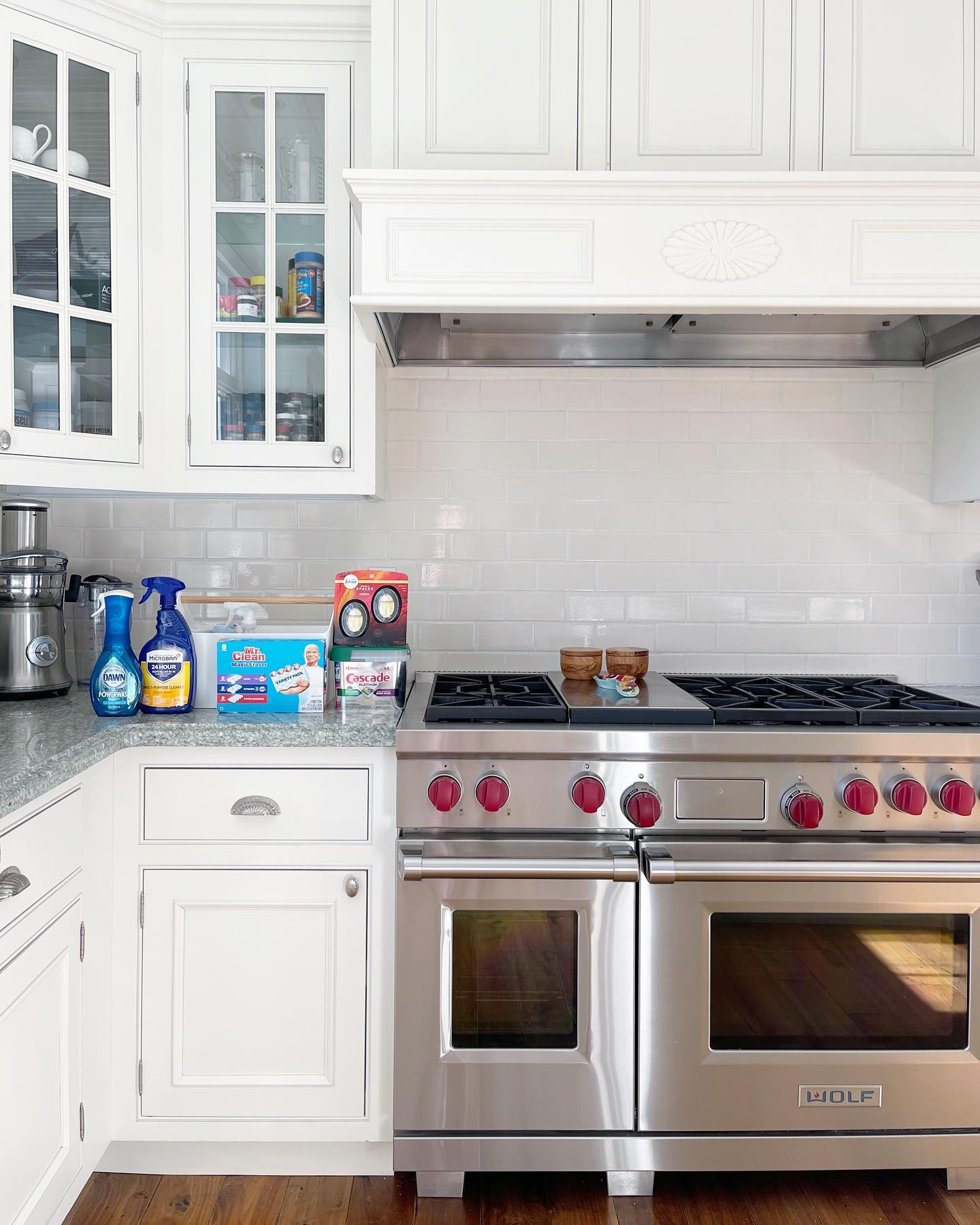 Make your shine with magic eraser kitchen